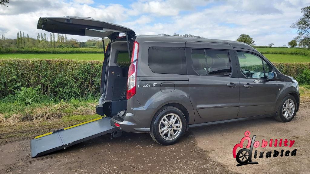 Ford Tourneo Connect 1.5 EcoBlue Titanium MPV 5dr Diesel Auto Euro 6 (s/s) (120 ps)